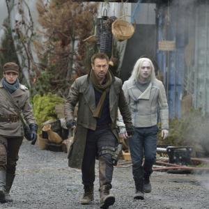 Still of Grant Bowler, Anna Hopkins and Jesse Rath in Defiance (2013)