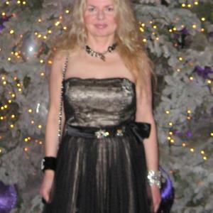 Adrienne Papp at the International Press Academy Awards December 2012