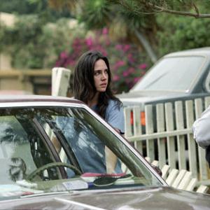 Still of Jennifer Connelly and Ben Kingsley in Smelio ir ruko namai (2003)