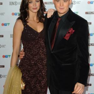 Michael Bubl and Emily Blunt at event of The 35th Annual Juno Awards 2006