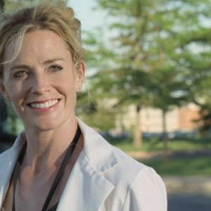 Still of Elisabeth Shue in House at the End of the Street 2012