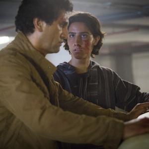 Still of Cliff Curtis and Lorenzo James Henrie in Fear the Walking Dead (2015)