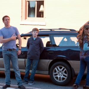 Still of Damian Lewis, Jackson Pace and Morgan Saylor in Tevyne (2011)