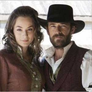 Still of Lara Gilchrist and Luke Perry in Goodnight For Justice