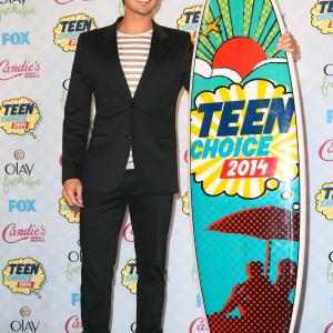 Tyler Blackburn at event of Teen Choice Awards 2014 2014