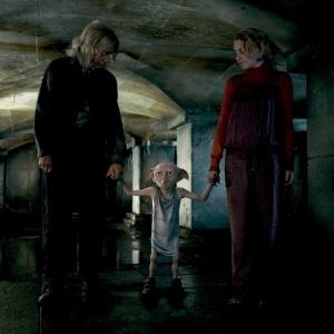 Still of John Hurt and Evanna Lynch in Haris Poteris ir mirties relikvijos. 1 dalis (2010)