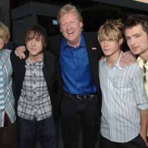 Donald Petrie and McFly at event of Just My Luck 2006