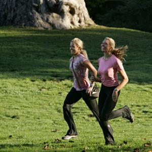 Still of Kandice Pelletier and Dustin Konzelman in The Amazing Race Low to the Ground Thats My Technique 2007