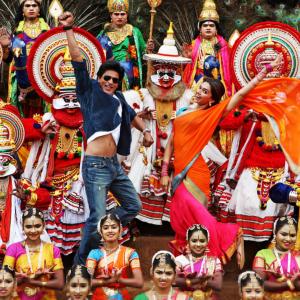 Still of Shah Rukh Khan and Deepika Padukone in Chennai Express 2013