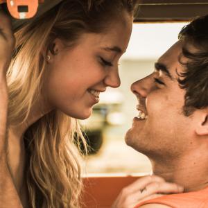 Still of Zac Efron and Maika Monroe in At Any Price 2012