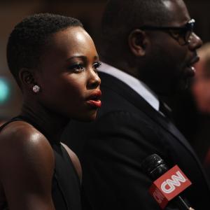 Lupita Nyong'o and Steve McQueen at event of 12 vergoves metu (2013)