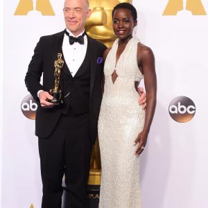 JK Simmons and Lupita Nyongo at event of The Oscars 2015