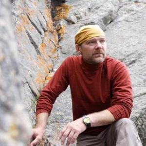 Still of Les Stroud in Survive This 2009