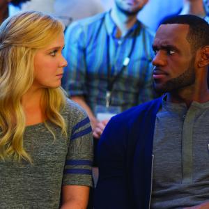 Still of LeBron James and Amy Schumer in Be stabdziu 2015