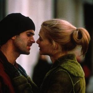 Still of Joseph Fiennes and Heather Graham in Killing Me Softly (2002)