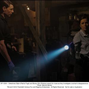 Still of Kim Dickens and Patrick Fugit in Dingusi 2014