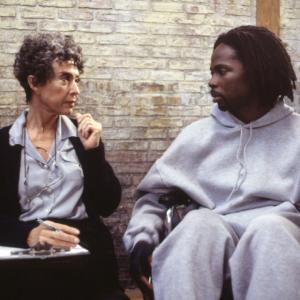 Still of Rita Moreno and Harold Perrineau in Ozas (1997)