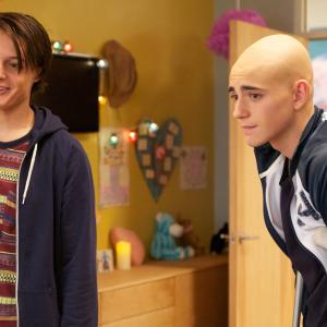 Still of Charlie Rowe and Nolan Sotillo in Red Band Society 2014