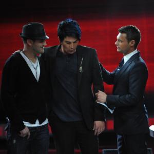 Still of Ryan Seacrest, Adam Lambert and Matt Giraud in American Idol: The Search for a Superstar (2002)