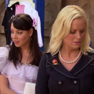 Still of Amy Poehler and Aubrey Plaza in Parks and Recreation 2009