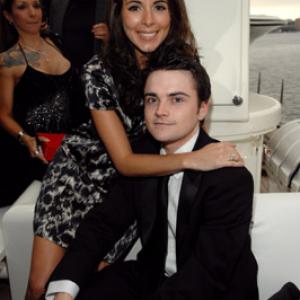 Robert Iler and Jamie-Lynn Sigler