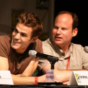 Paul Wesley and Bob Levy at event of Vampyro dienorasciai 2009
