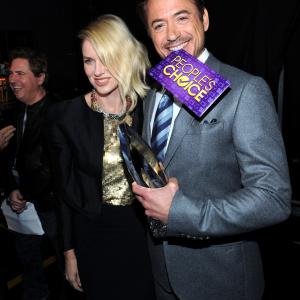 Robert Downey Jr. and Naomi Watts at event of The 39th Annual People's Choice Awards (2013)