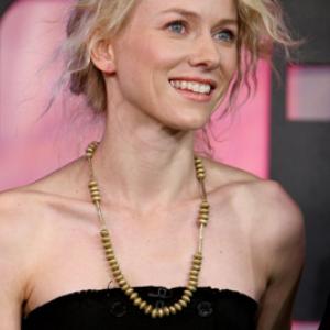 Naomi Watts at event of Total Request Live 1999