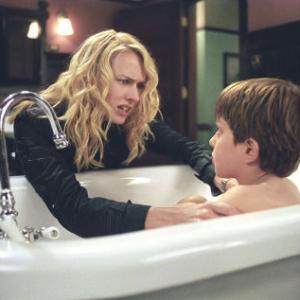 Rachel Keller NAOMI WATTS discovers to her horror that Samara has a terrible hold on her son Aidan DAVID DORFMAN in DreamWorks Pictures THE RING TWO