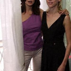 Laura Harring and Naomi Watts at event of Mulholland Dr. (2001)