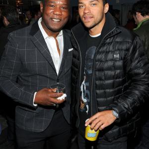 Jesse Williams and Isiah Whitlock at event of Cedar Rapids (2011)