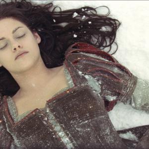 Still of Kristen Stewart in Snieguole ir medziotojas (2012)