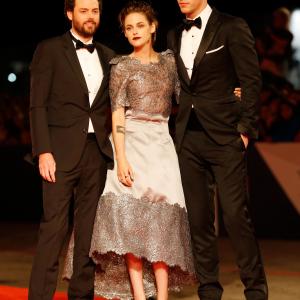 Nicholas Hoult, Kristen Stewart and Drake Doremus at event of Equals (2015)