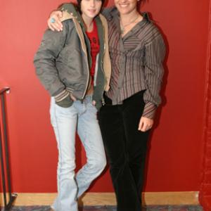 Jessica Sharzer and Kristen Stewart at event of Speak (2004)