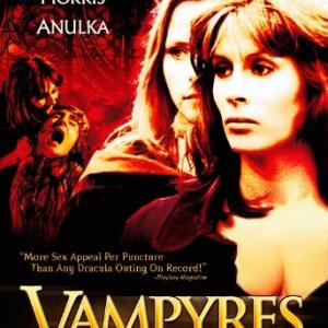 Anulka Dziubinska and Marianne Morris in Vampyres (1974)