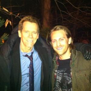 Eric Nelsen and Kevin Bacon on the set of The Following