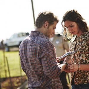 Still of Mike Vogel and Daisy Betts in Childhood's End (2015)