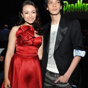 Jodelle Ferland and Kodi SmitMcPhee at event of Paranormanas 2012