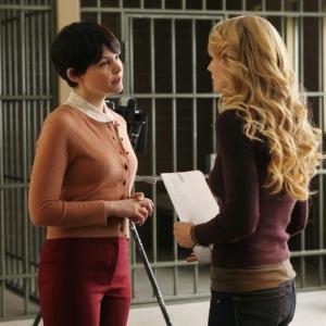 Still of Ginnifer Goodwin and Jennifer Morrison in Once Upon a Time 2011