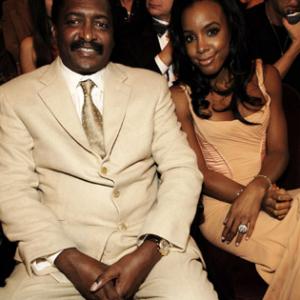 Kelly Rowland and Mathew Knowles at event of 2005 American Music Awards 2005