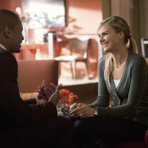 Still of Damon Wayans Jr and Eliza Coupe in Happy Endings 2011