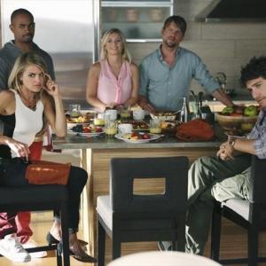 Still of Elisha Cuthbert Zachary Knighton Damon Wayans Jr Adam Pally and Eliza Coupe in Happy Endings 2011