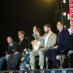 Robert Downey Jr Chris Evans Mark Ruffalo Joss Whedon and Claudia Kim at event of Kersytojai 2 2015