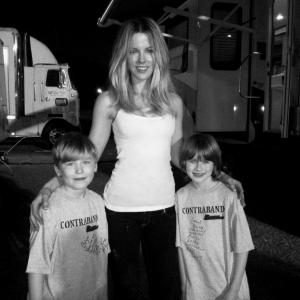 Connor Hill Kate Beckinsale  Bryce McDaniels filming Contraband