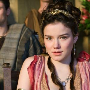 Still of Tom Hobbs and Hanna Mangan Lawrence in Spartacus: Blood and Sand (2010)