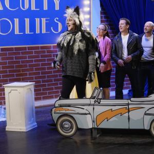 Still of Perry Anzilotti, Troy Blendell, Will Sasso, Eric Stonestreet, Greg Thirloway, Grace Rowe and Marshall Givens in Moderni seima (2009)