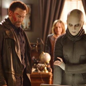 Still of Julie Benz, Grant Bowler and Trenna Keating in Defiance (2013)