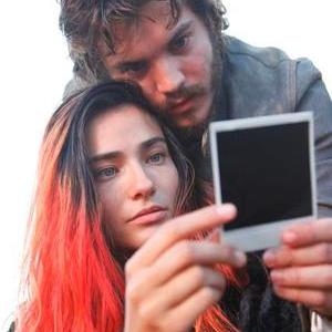 Still of Emile Hirsch and Saadet Aksoy in Twice Born