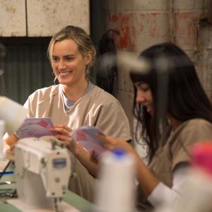 Still of Taylor Schilling and Jackie Cruz in Orange Is the New Black 2013