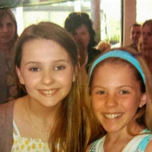 Annabelle Roberts and Abigail Breslin.
